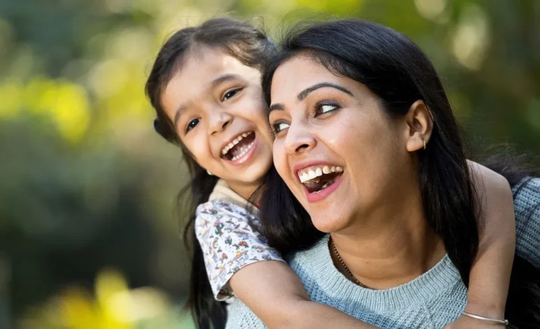 खुद को रखना है हमेशा खुश, तो आज ही अपना लें ये 5 आदतें