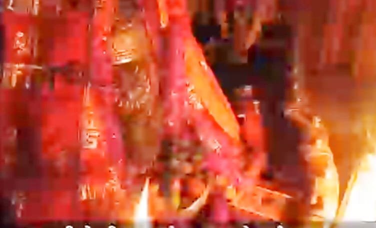 Ujjain Mahakal: भस्म आरती में श्री कृष्ण स्वरूप में सजे बाबा महाकाल,