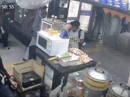 Blast New Delhi Blast CCTV Footage: जमीन के 40 फीट नीचे मेट्रो स्टेशन हिला, अफरा-तफरी मची; हरियाणा के नूंह से खरीदा था विस्फोटक